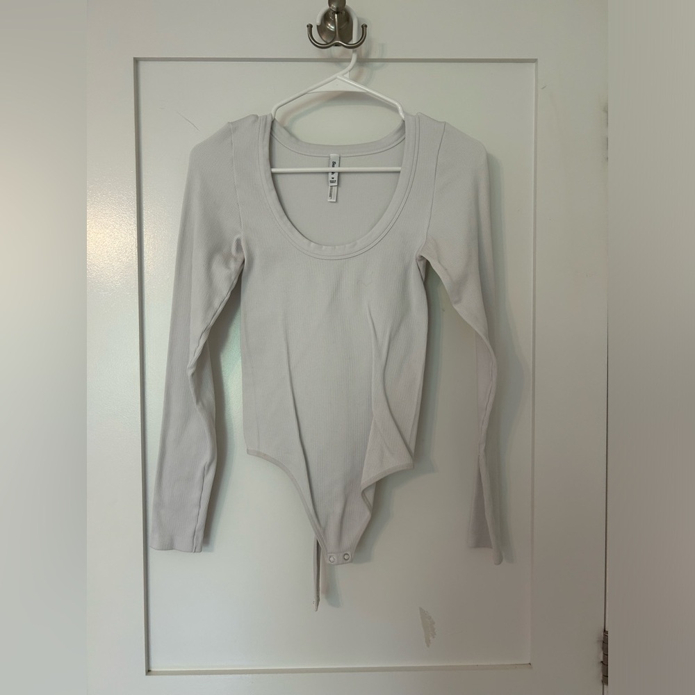 Aritzia “Sun•Deh” Bodysuit